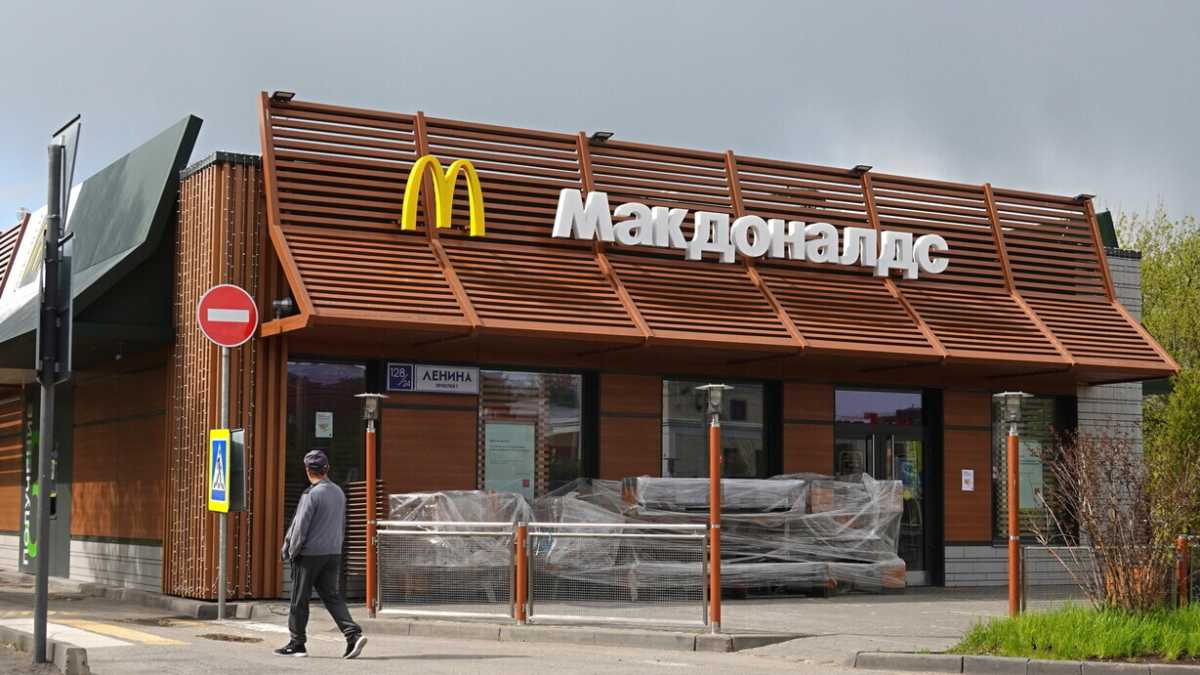 Immagine di McDonald’s lascia la Russia: gli Archi dorati non brillano più