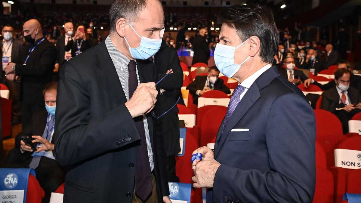 Immagine di Il Pd si tortura su una improbabile rottura con il M5s, e lo fa anche oggi in Direzione