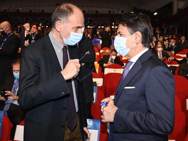 Enrico Letta e Giuseppe Conte (Ansa)