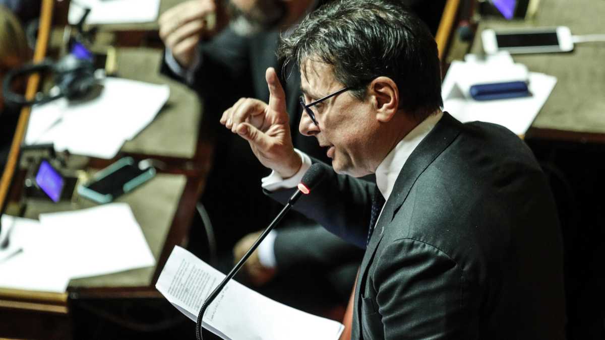 Immagine di Salvini perde ancora pezzi: lascia la Lega il senatore Grassi. "Dissonanze politiche"