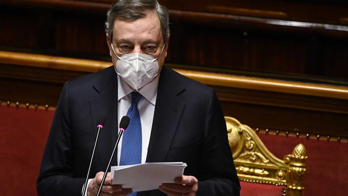 Immagine di Ucraina, pace, armi e trattative con Putin: l'informativa di Draghi