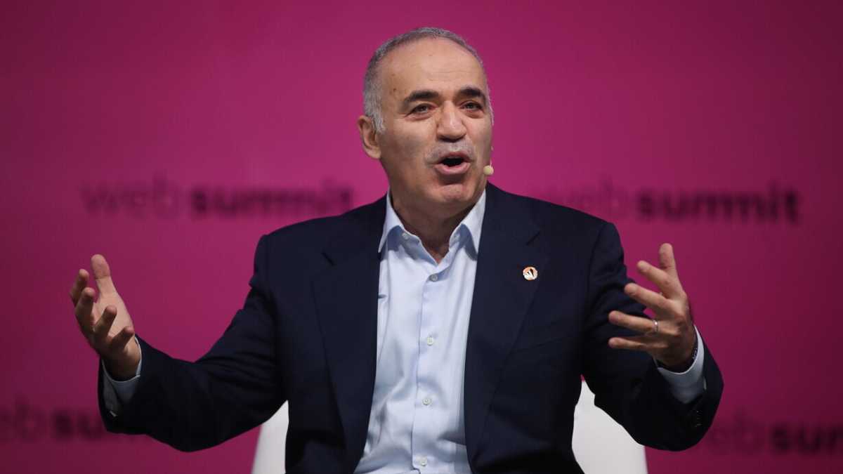 Immagine di Garry Kasparov spiega come la vittoria dell’Ucraina sarà il primo passo verso la liberazione della Russia