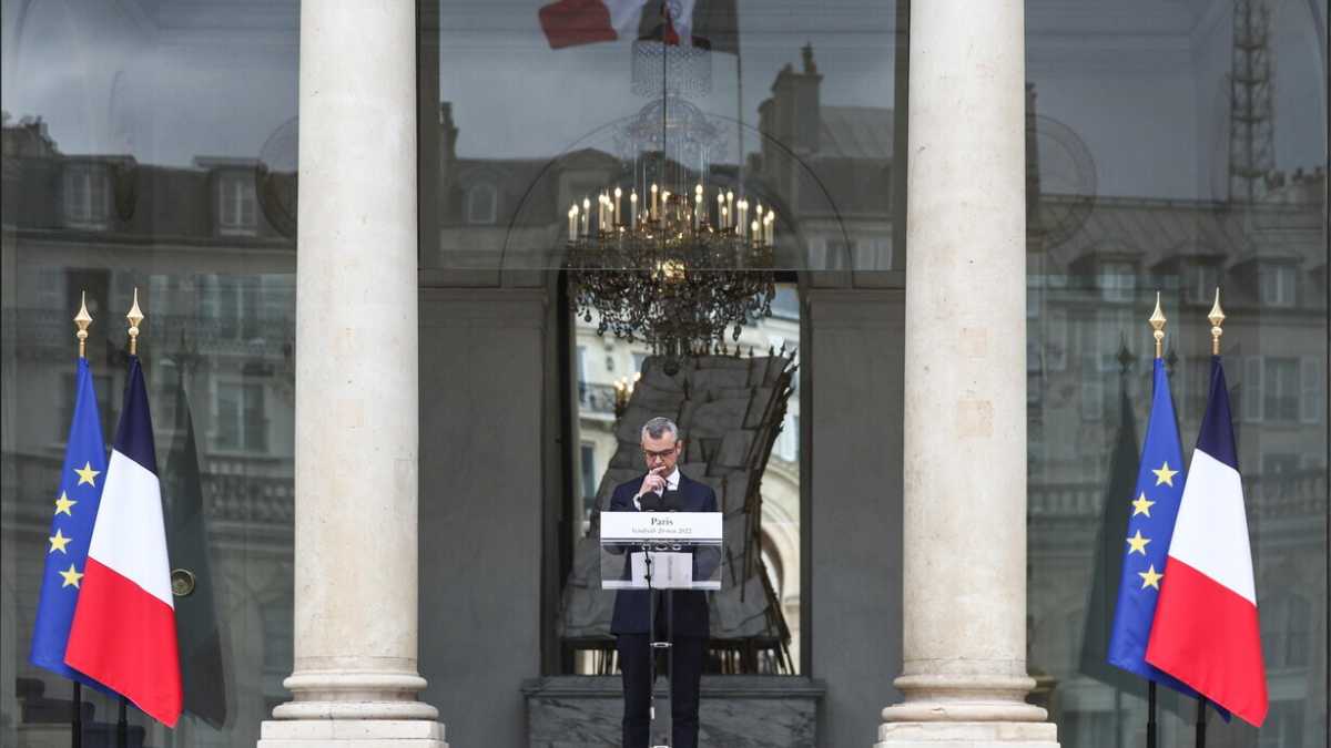 Immagine di Macron svela il suo nuovo governo: poche sorprese e una novità