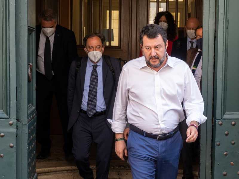 Le giravolte di Salvini disorientano soprattutto la Lega