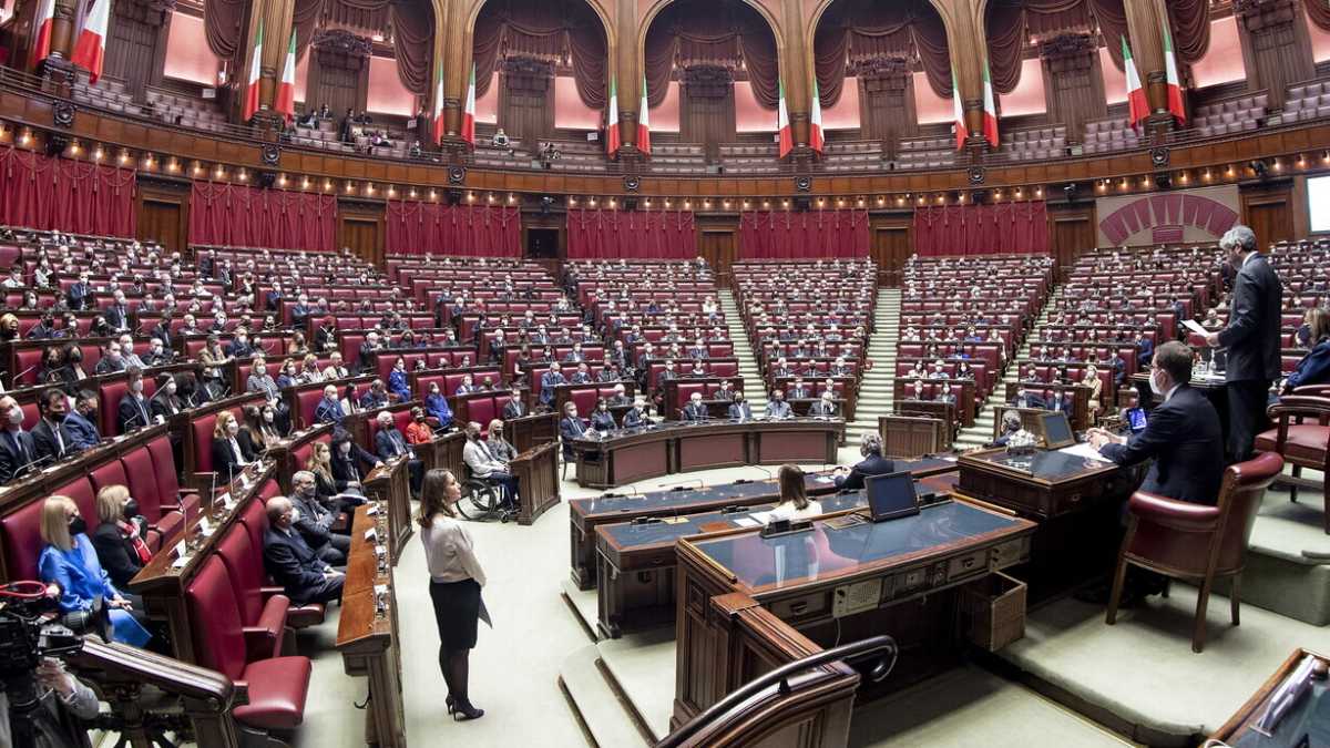 Immagine di I governi durano poco ma i partiti ancora meno
