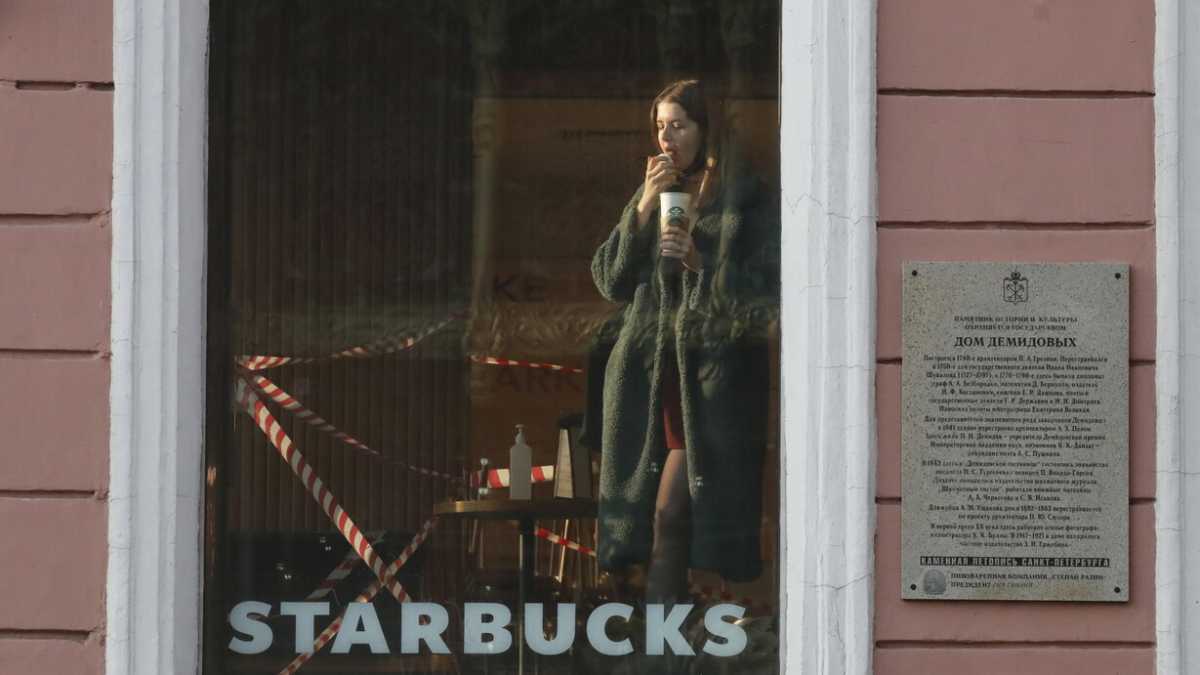 Immagine di Russi senza Starbucks