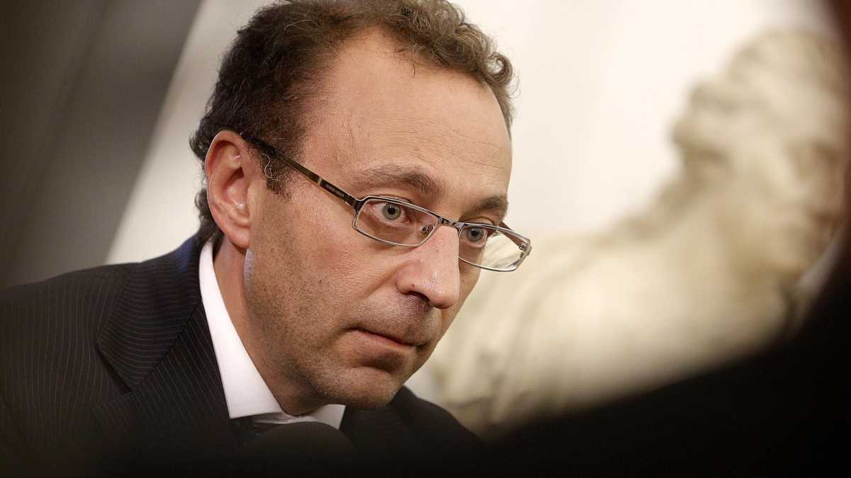 Immagine di L'incredibile caso del senatore Esposito, intercettato senza autorizzazione per tre anni