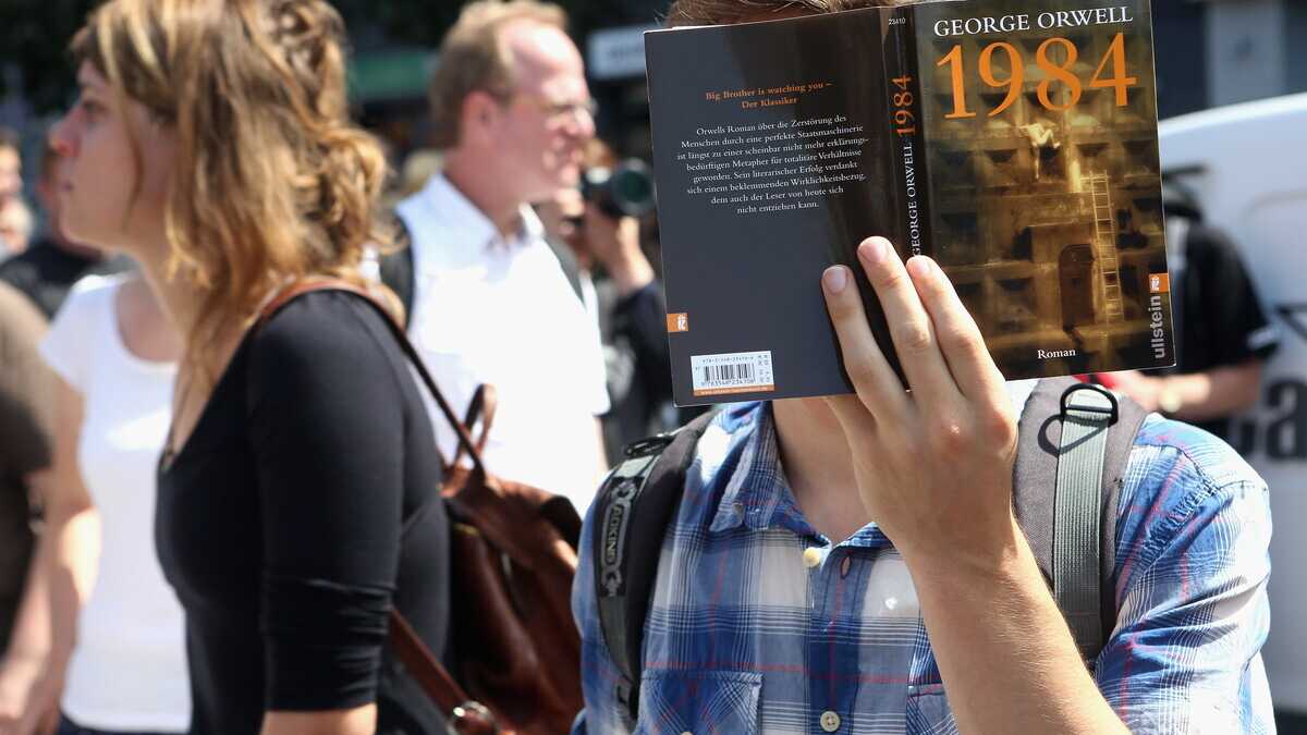 Immagine di La Russia di Putin sembra "1984". E il capolavoro di Orwell diventa un simbolo per riconoscersi tra dissidenti