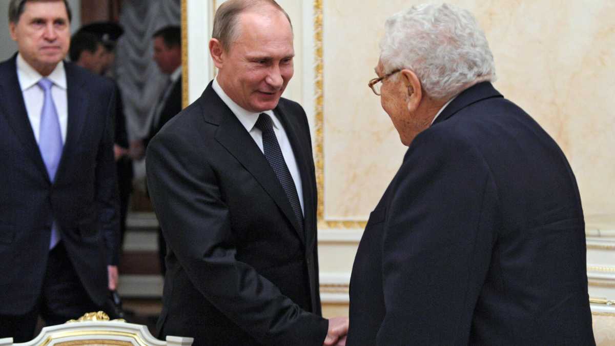 Immagine di Kissinger e Chomsky, pur detestandosi, sono contrari al sostegno americano all’Ucraina