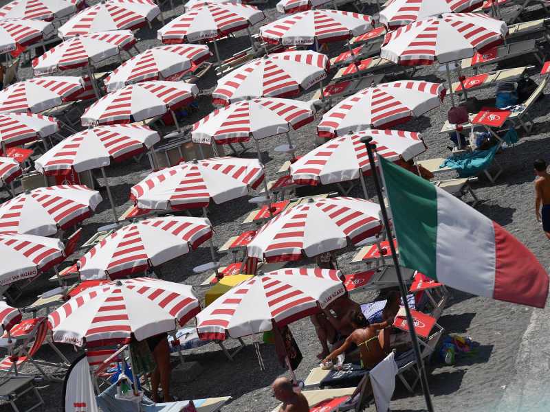 Cinestate italiana. Dai balneari ai virologi c’è materiale per film a puntate