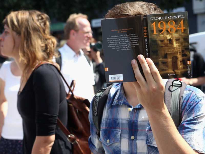 La Russia di Putin sembra "1984". E il capolavoro di Orwell diventa un simbolo per riconoscersi tra dissidenti