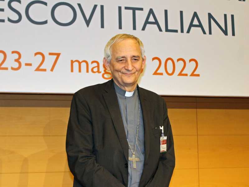 La Chiesa italiana non ceda alla campagna contro i preti cattolici