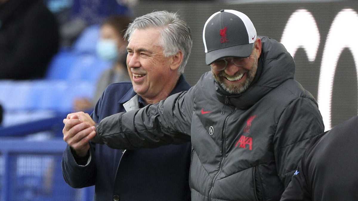 Immagine di Champions League. La risata di Klopp e il sopracciglio di Ancelotti raccontano mondi lontani