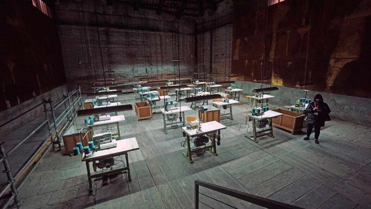 Immagine di Tosatti e Leigh: un filo rosso tra i padiglioni italiano e americano alla Biennale
