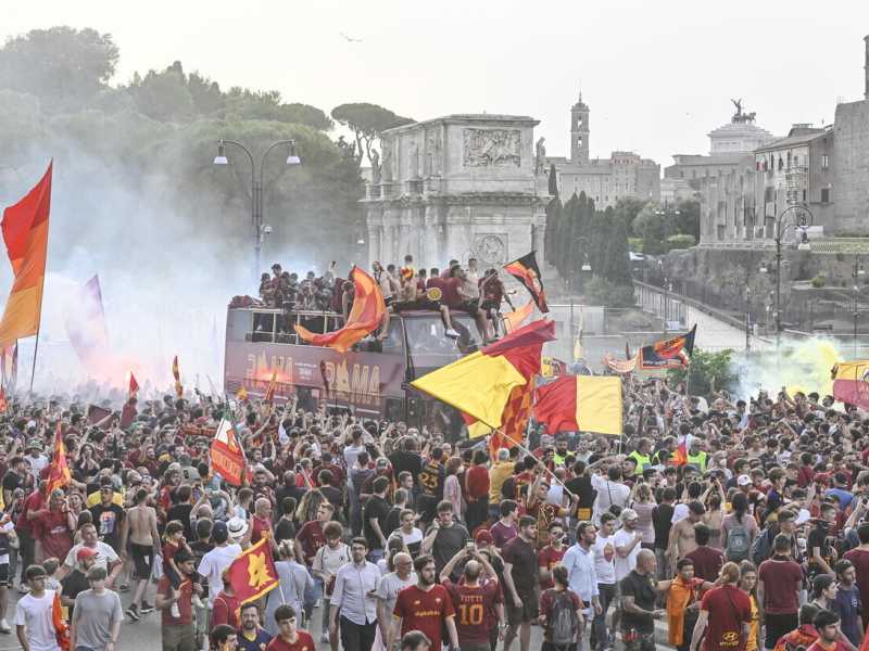 L’arte dell’essere romanisti. La goduria a Tirana spiegata a chi non la capisce