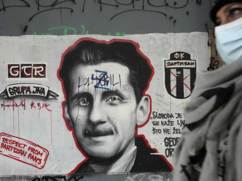 Orwell e lo specchio riflesso degli utili idioti del putinismo