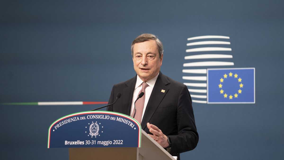 Immagine di Draghi tira le orecchie al Moscow Salvini: "Con la Russia serve trasparenza"