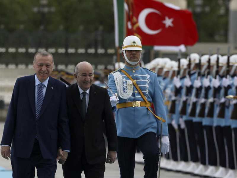 Erdogan spiega perché la Nato non può fare a meno di lui. Può valere anche il contrario