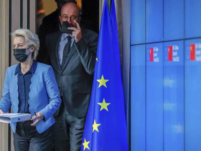 L'Ue trova l'accordo sull'embargo al petrolio russo, ma accontenta Viktor Orbán