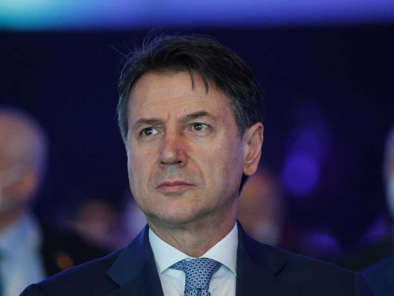 Disperato e a un passo dal crac elettorale, Conte medita la crisi
