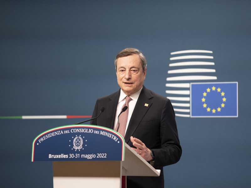 Draghi tira le orecchie al Moscow Salvini: "Con la Russia serve trasparenza"
