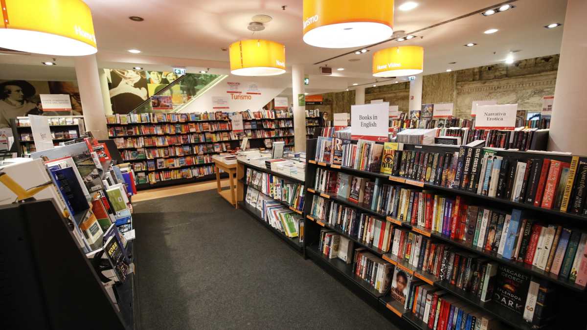 Immagine di Parlamentari semianalfabeti? Chiudono le librerie attorno a Camera e Senato. Indagine