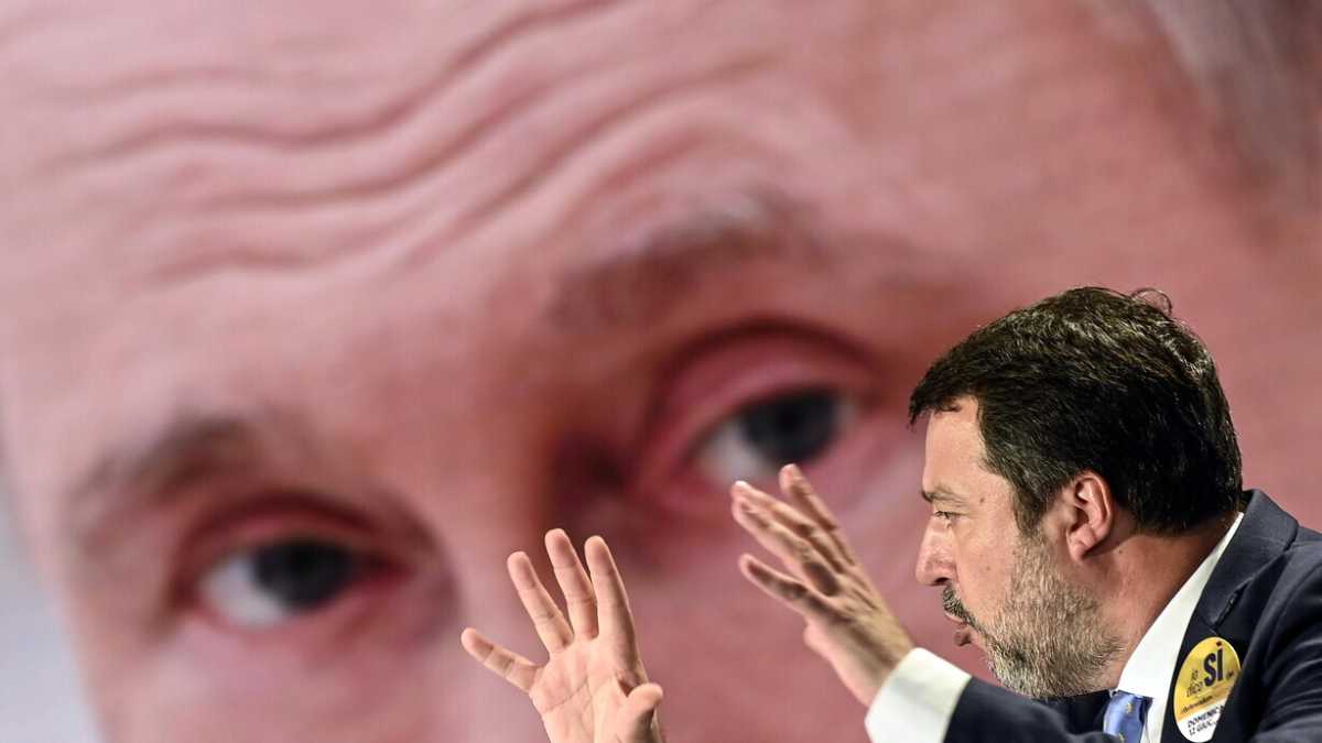 Immagine di Il sogno (impossibile) dei colonnelli leghisti: il 25 luglio di Salvini