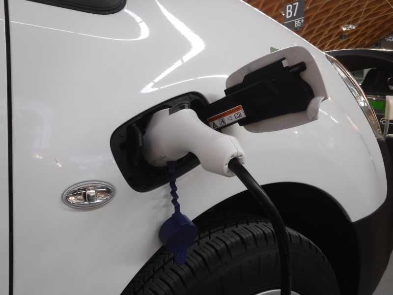 L’elettrico comincia a funzionare davvero e attira in città aziende d’eccellenza