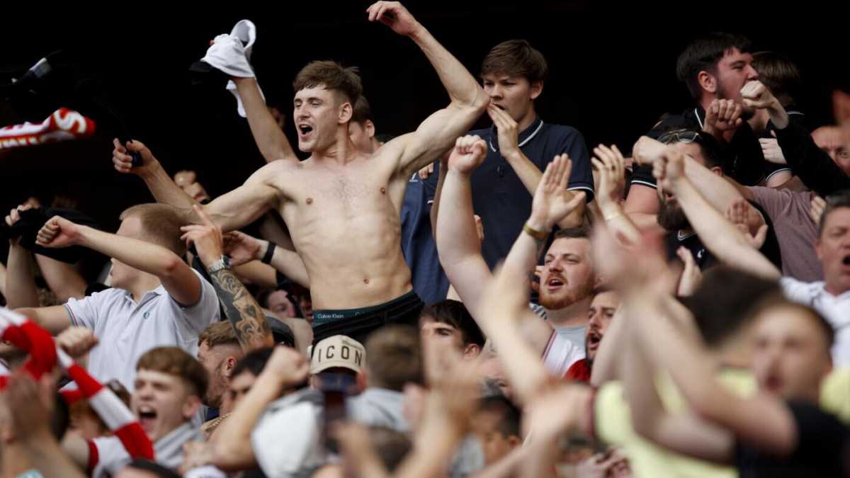 Immagine di La brutta piega dei tifosi inglesi