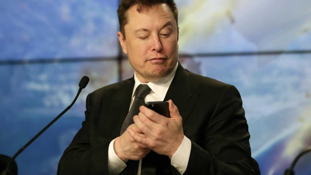 Immagine di Ora Musk dice di non volere più Twitter e gli effetti dei suoi capricci si vedono dalla luna