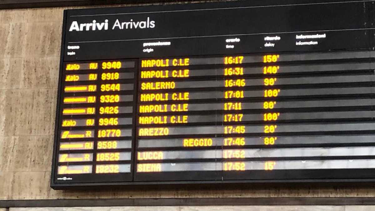 Immagine di Alta velocità ancora nel caos, ecco le conseguenze del Frecciarossa deragliato