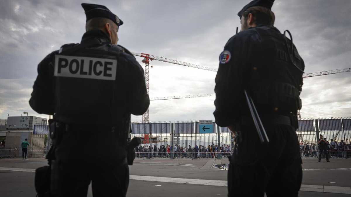 Immagine di Le violenze allo Stade de France sono il sintomo di una società spaccata