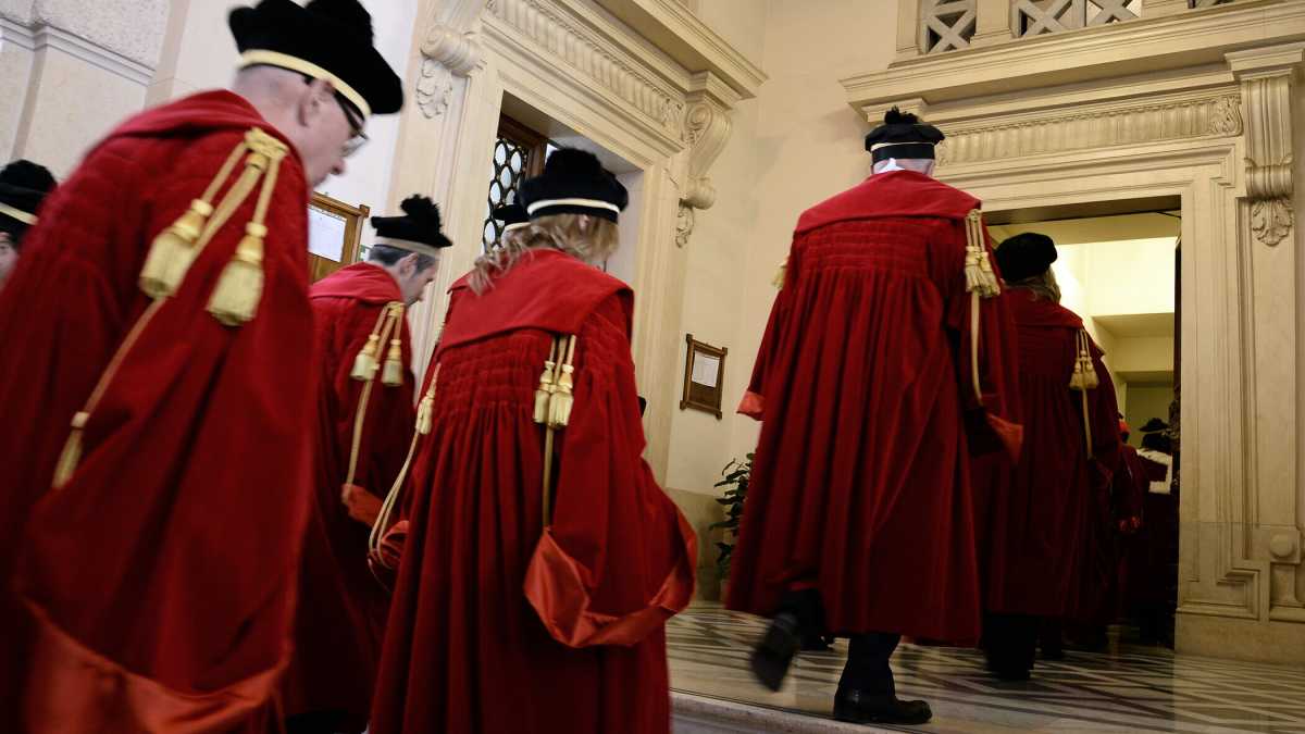 Immagine di Il referendum per una giustizia nuova: né manettara, né esitante