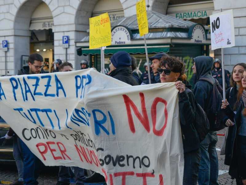 Una manifestazione di studenti a Padova. Foto d'archivio LaPresse
