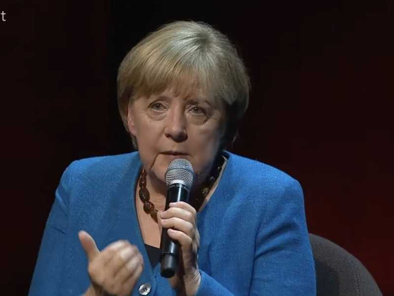 Angela Merkel sulla guerra di Putin. Non parlare con la Russia "non ha senso"