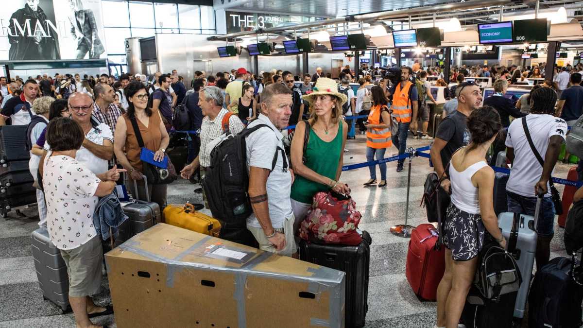 Immagine di Lavrov stia sereno, lontano dagli aeroporti si risparmia una tortura
