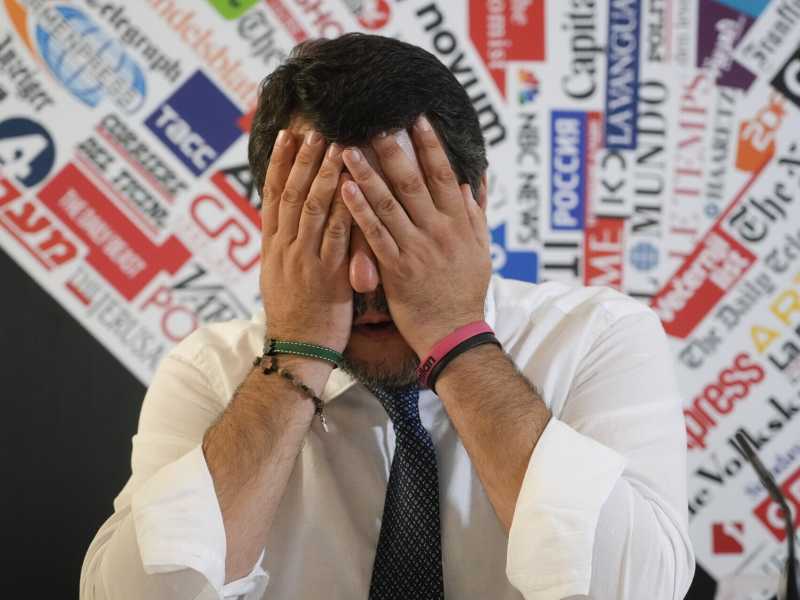 Salvini nel pallone. Venerdì citava Medvedev su “pace” e “dialogo”. Ma quello aveva già minacciato l’Atomica