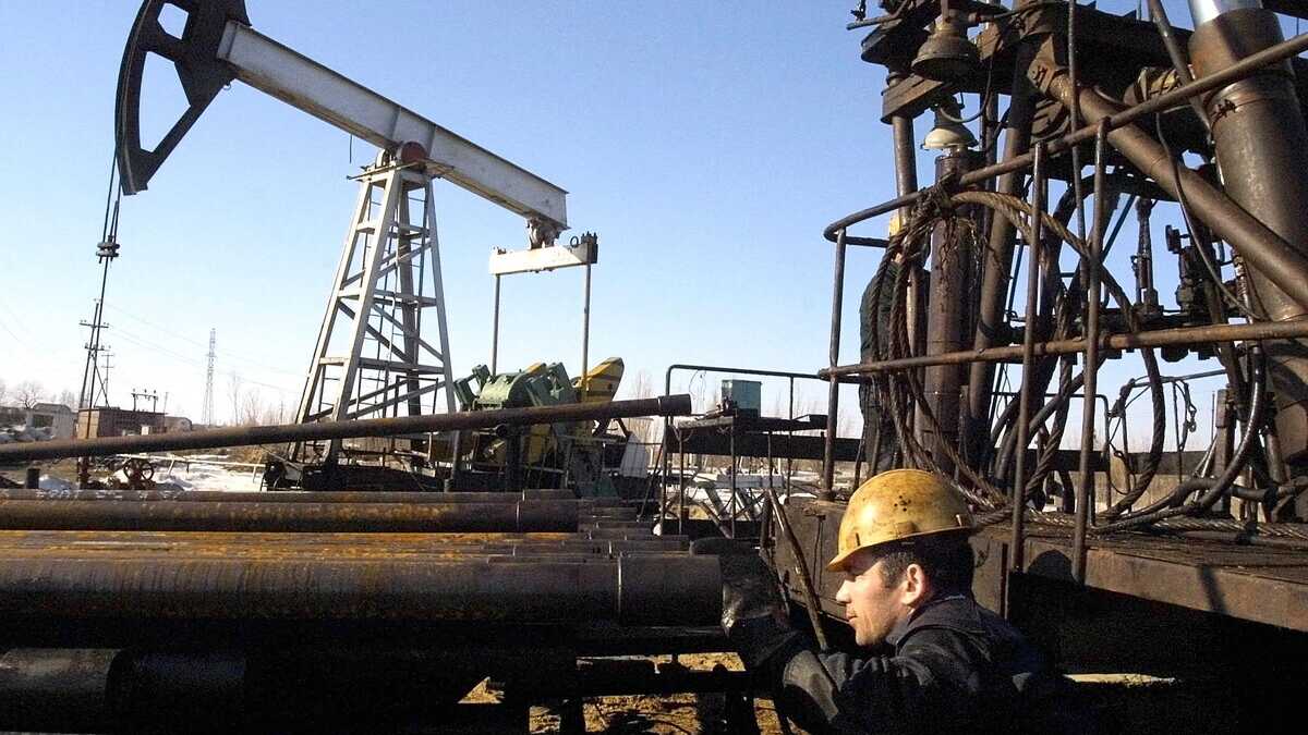 Immagine di L’embargo europeo costringe la Russia a ridurre la produzione di petrolio