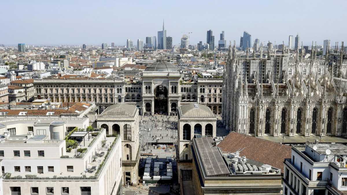 Immagine di Fuga da Milano, capitale di single e coppie di fatto