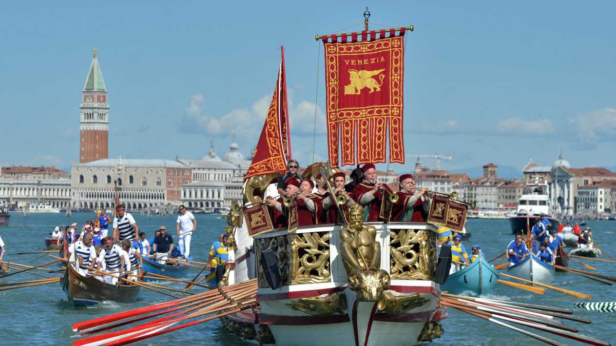 Immagine di Vogare a Venezia, il piacere della lentezza