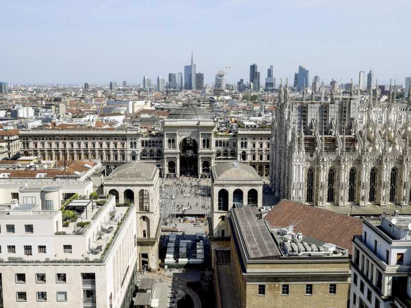 Fuga da Milano, capitale di single e coppie di fatto