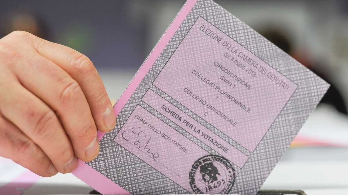 Immagine di Exit poll: affluenza referendum flop (sotto al 25 per cento). A Palermo avanti il centrodestra. A Verona è sorpresa centrosinistra