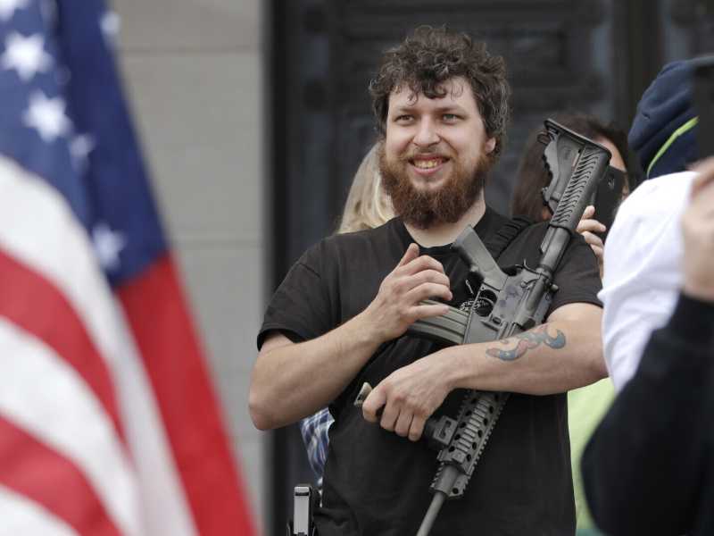 C’è un accordo bipartisan al Senato americano sul controllo delle armi. Un primo piccolo passo