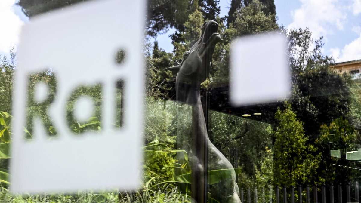 Immagine di Addio, viale Mazzini. Il Romanzo immobiliare della Rai