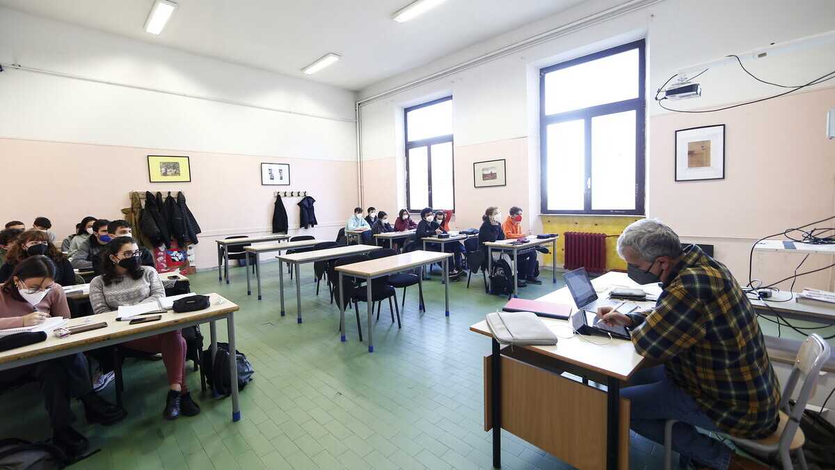 Immagine di La politica lontana per i ragazzi, che hanno altre priorità. E ora è la volta degli scrutini