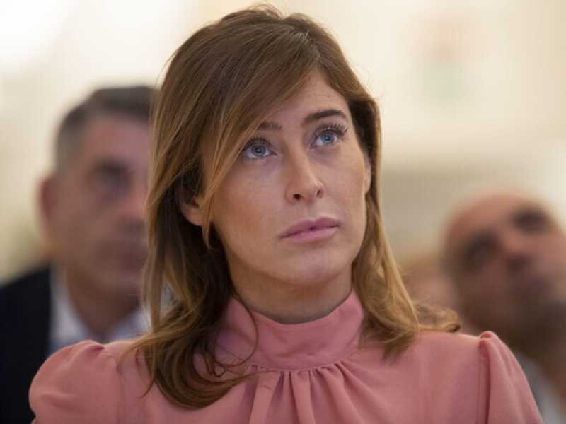 Processo Banca Etruria: tutti assolti nel filone consulenze, incluso Boschi padre
