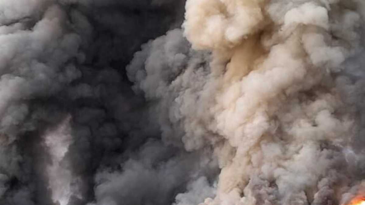 Immagine di Roma, incendio al Tmb di Malagrotta. Gualtieri: "Ora la città è in emergenza"