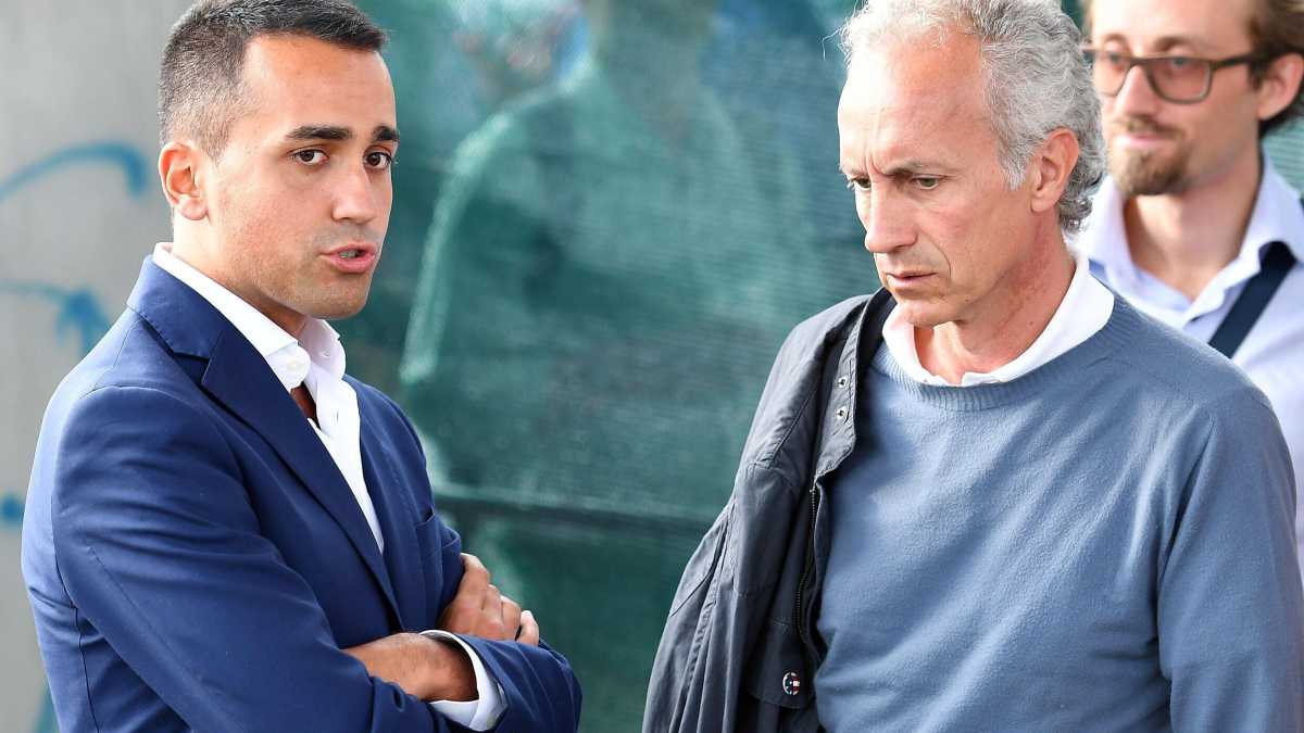 Immagine di L'attacco di Travaglio a Luigi di Maio è carta straccia