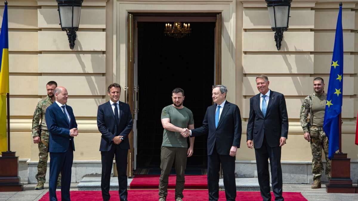 Immagine di I dieci punti di forza nel bagaglio di Draghi a Kyiv, spiegati ai talk show