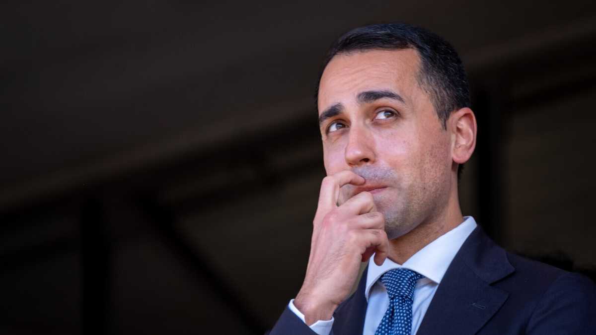 Immagine di Di Maio ancora all'assalto di Conte: "L'Italia non è un paese neutrale. Sulla guerra non si scherza"
